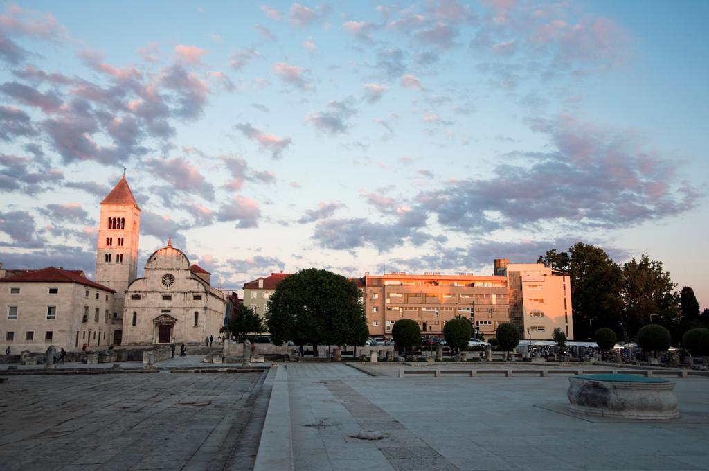 Town Center Apartments Ζαντάρ Εξωτερικό φωτογραφία
