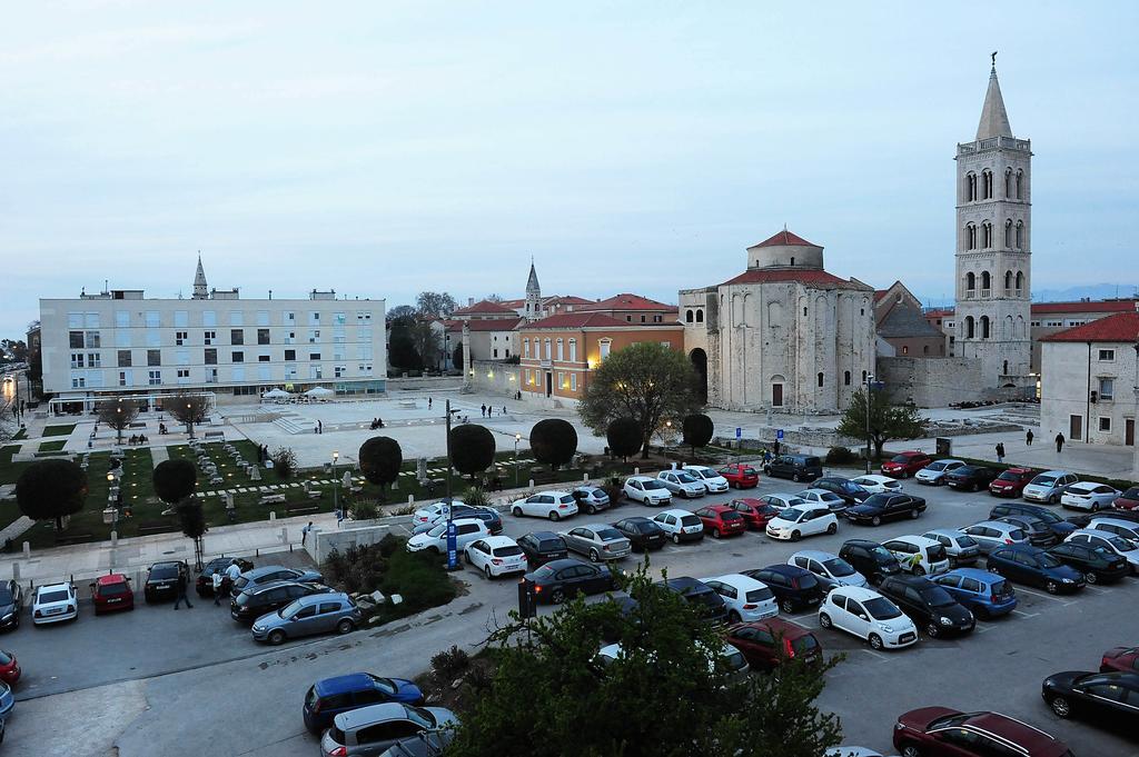 Town Center Apartments Ζαντάρ Εξωτερικό φωτογραφία