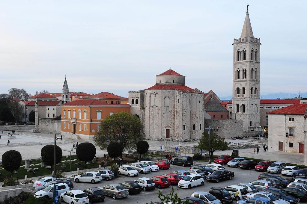 Town Center Apartments Ζαντάρ Εξωτερικό φωτογραφία